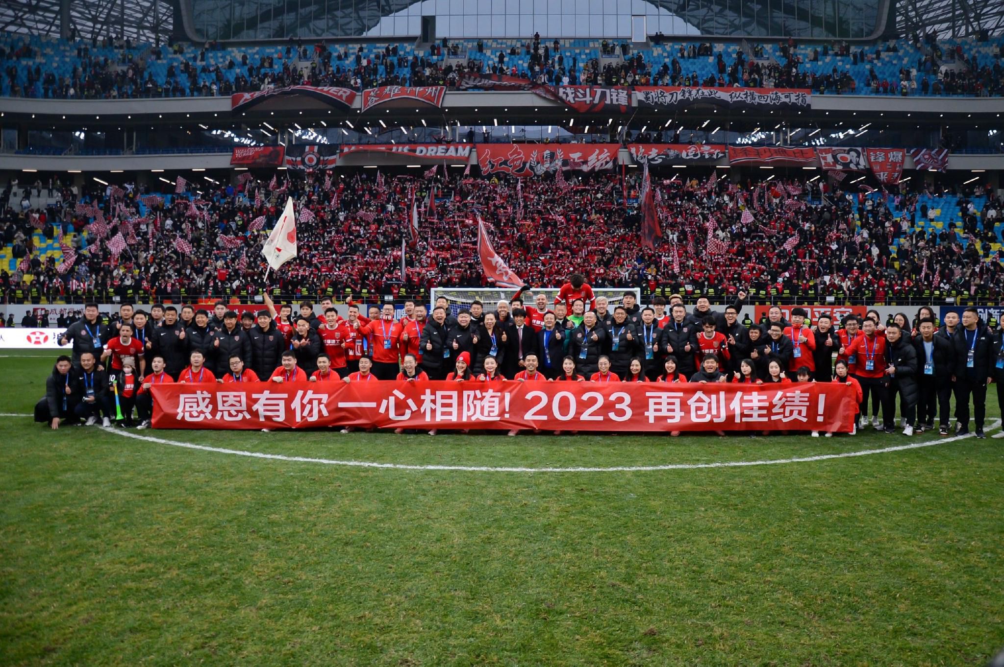 热那亚前锋古德蒙德松本轮之前以7球位居射手榜第6，近3轮意甲打进2球，个人能力非常出色。